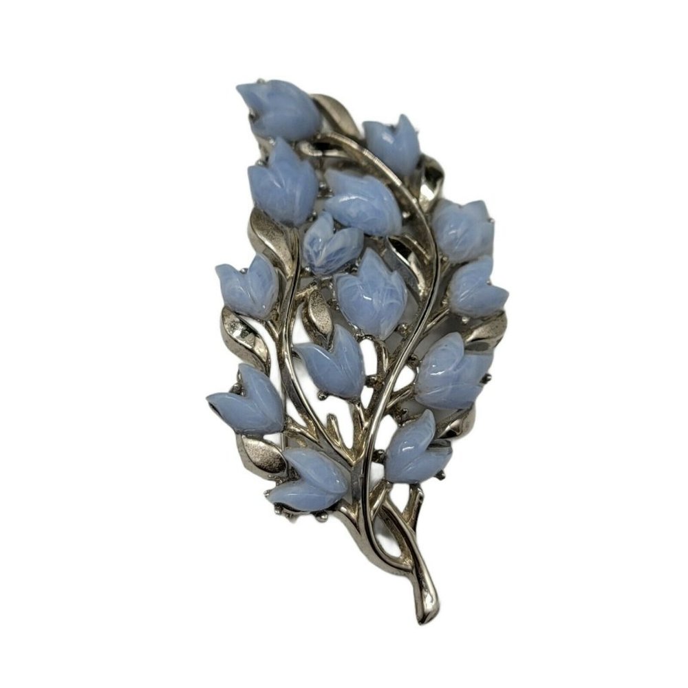 Crown Trifari Blue Lucite Molded Flower Silver Ton - Picture 2 of 6